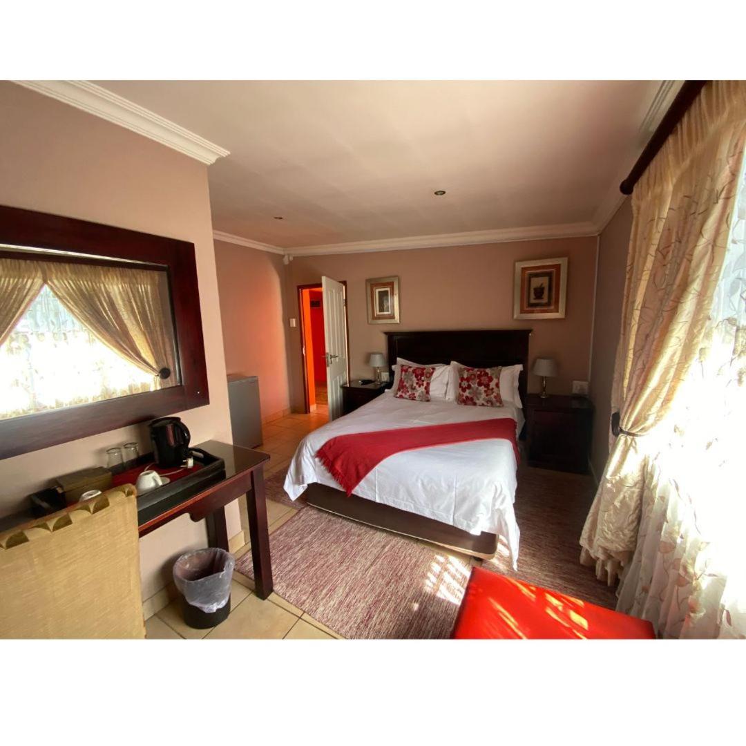 Madlula'S Guesthouse Pietermaritzburg Esterno foto