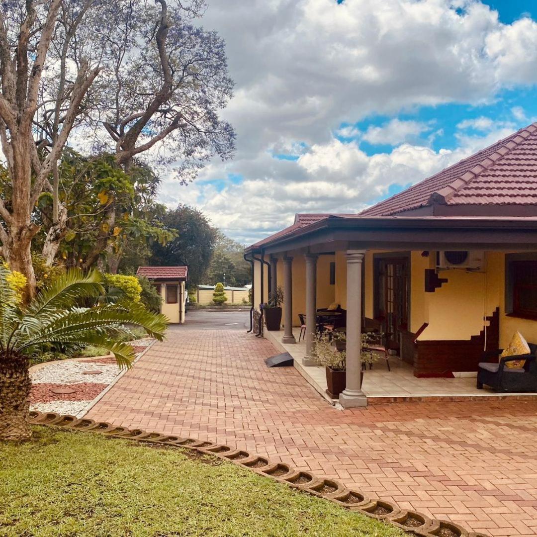 Madlula'S Guesthouse Pietermaritzburg Esterno foto